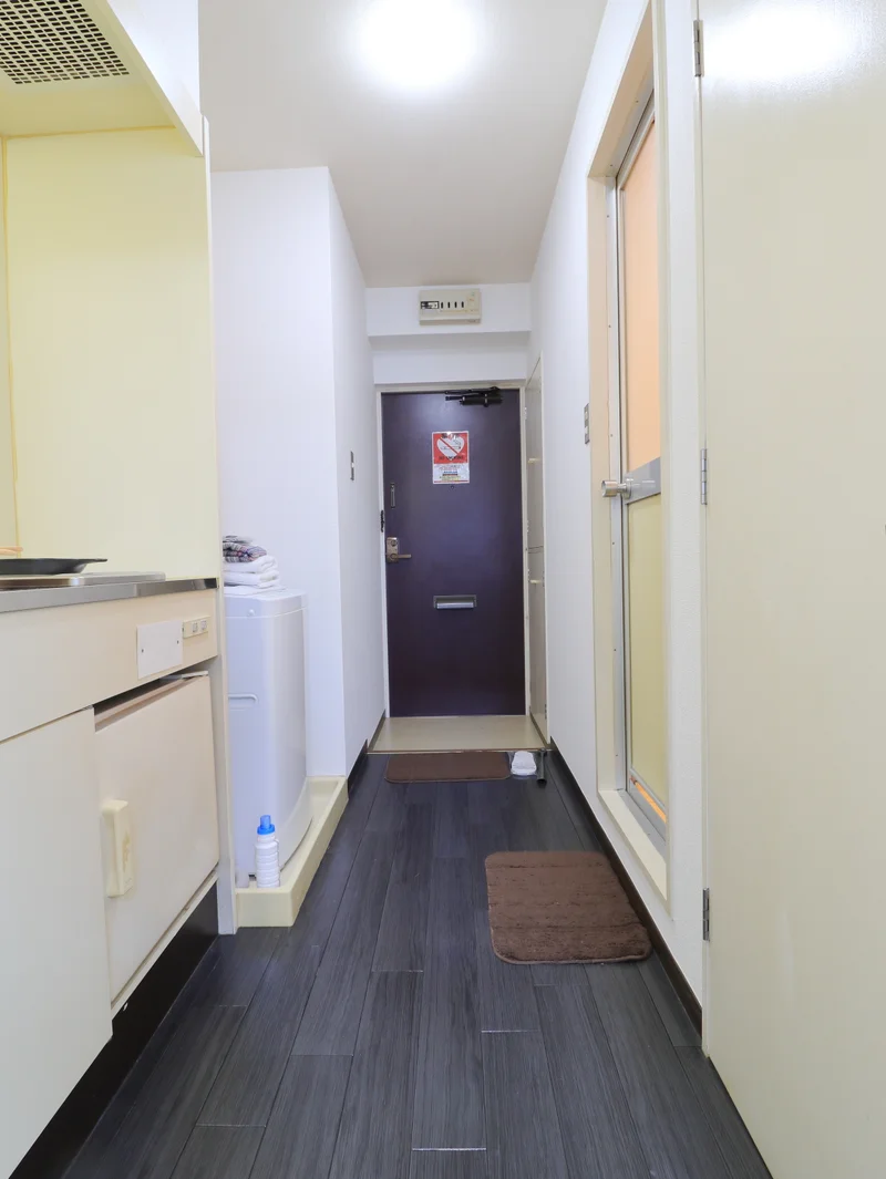 室内に洗濯機があるので、雨の日も洗濯ができます。　コインランドリーに行かなくてもいいので便利！