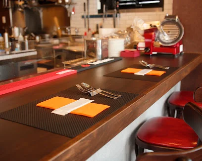Dining Bar Lo Sa Il Mare ダイニングバール ロサ イルマーレまで徒歩3分