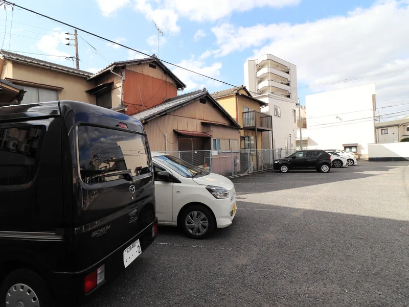 敷地内駐車場　車移動にも適しています！