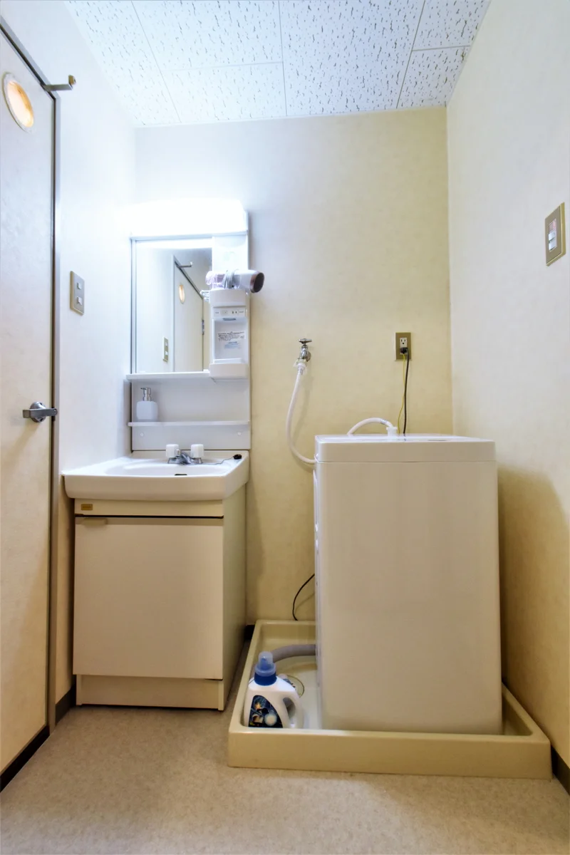 洗濯機有で長期出張者や　数か月の滞在にも最適なお部屋！　毎日洗濯ができて清潔に過ごせます♪
