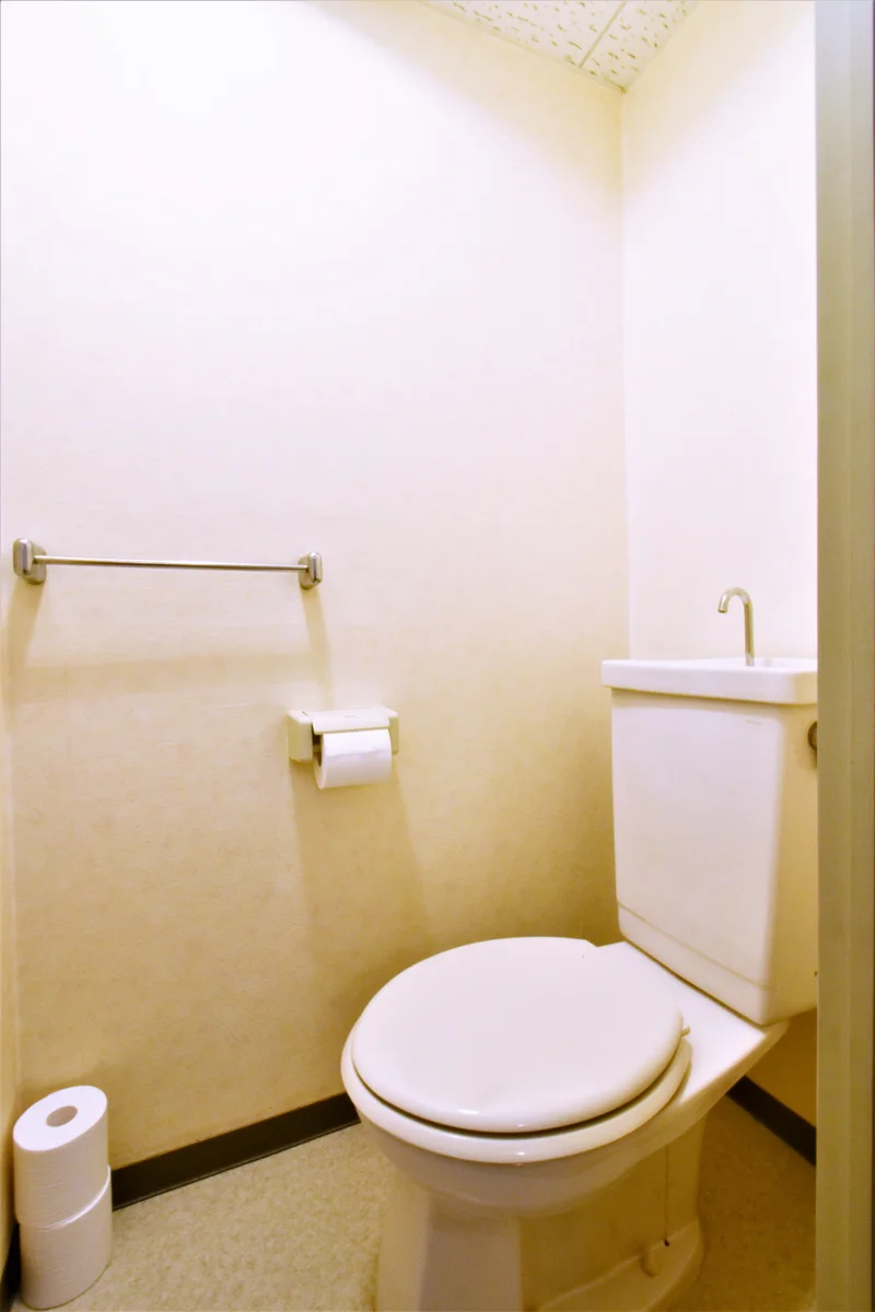 バストイレ別で需要のあるセグメント！　トイレットペーパーや洗剤なども標準品となっております。