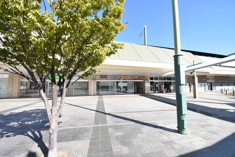 坂出駅まで車で20分、8.8km｡