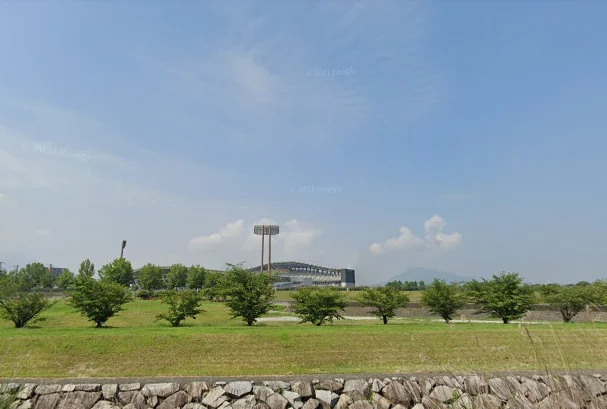 丸亀市総合運動公園まで徒歩10分、800m｡