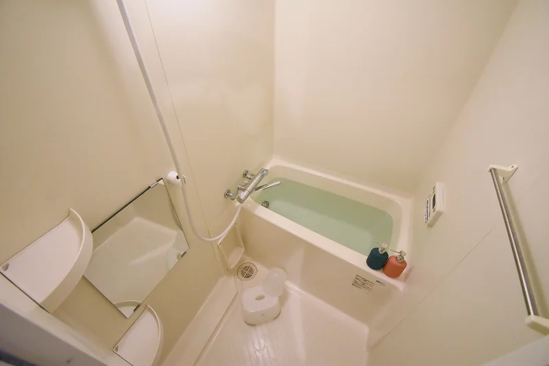 【バスルーム画像】シャンプーやトリートメント、ボディーソープまで完備。何から何まで揃っている人気ウィークリーマンション★