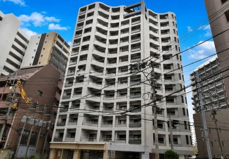 高層マンションで、共用部には駐輪場もございます！