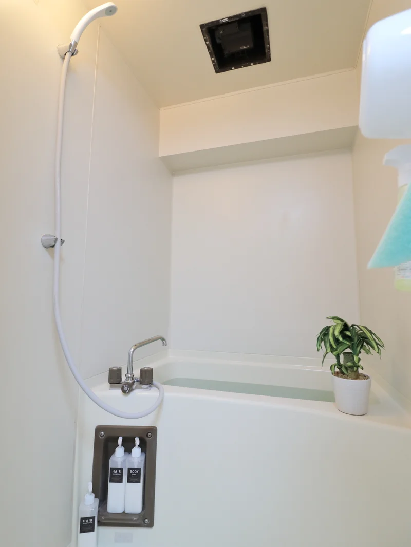 お風呂トイレ別のためゆっくり入浴出来ます　シャンプーなどすべて標準品なのでご用意いただく必要がございません♪