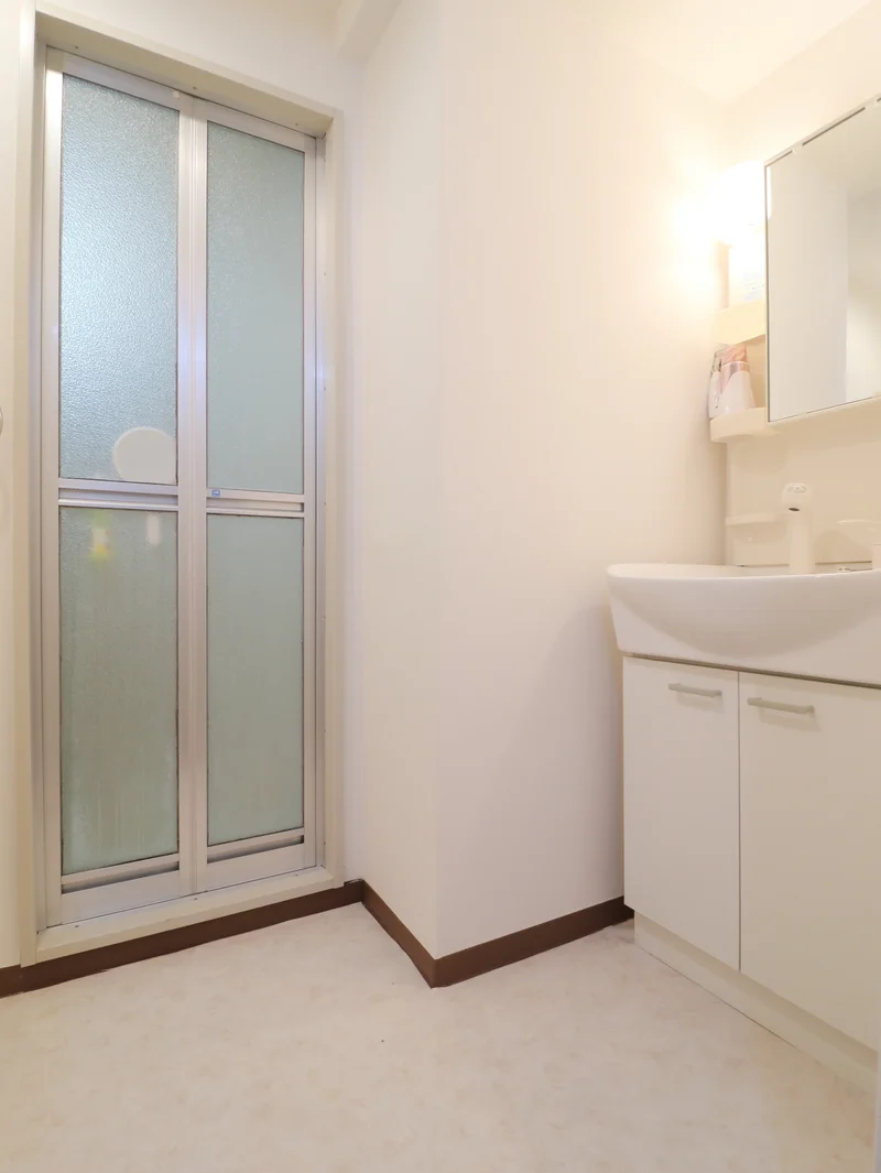 脱衣所　独立洗面台付きでお風呂上りや朝自宅にも便利です♪女性におすすめ！