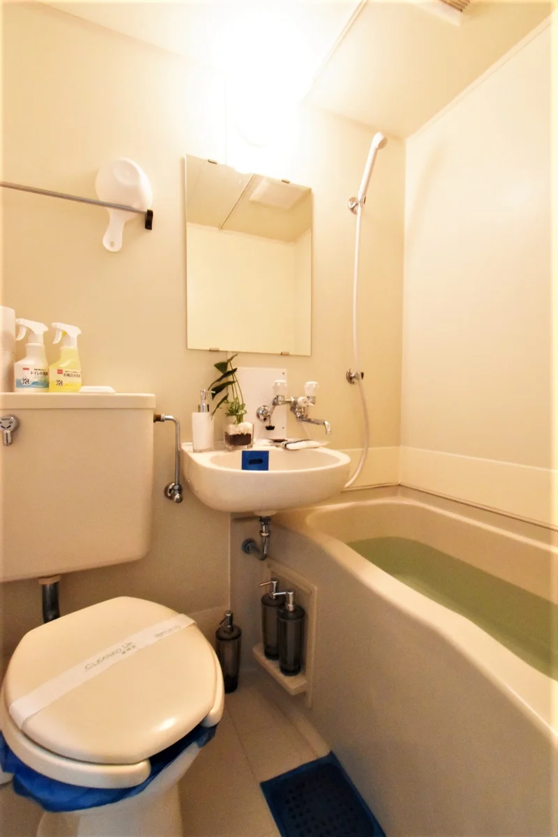 シャンプー・コンディショナー・ボディーソープなどもあり　トイレットペーパーなど備品も豊富！