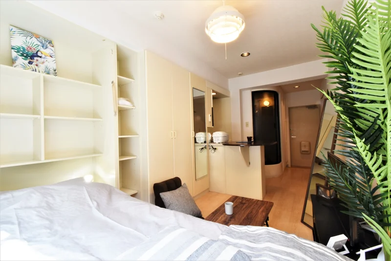 収納箇所が多々あるお部屋ですので、使い勝手が良い！洗濯機置き場は収納に隠れておりますので　要注意です！