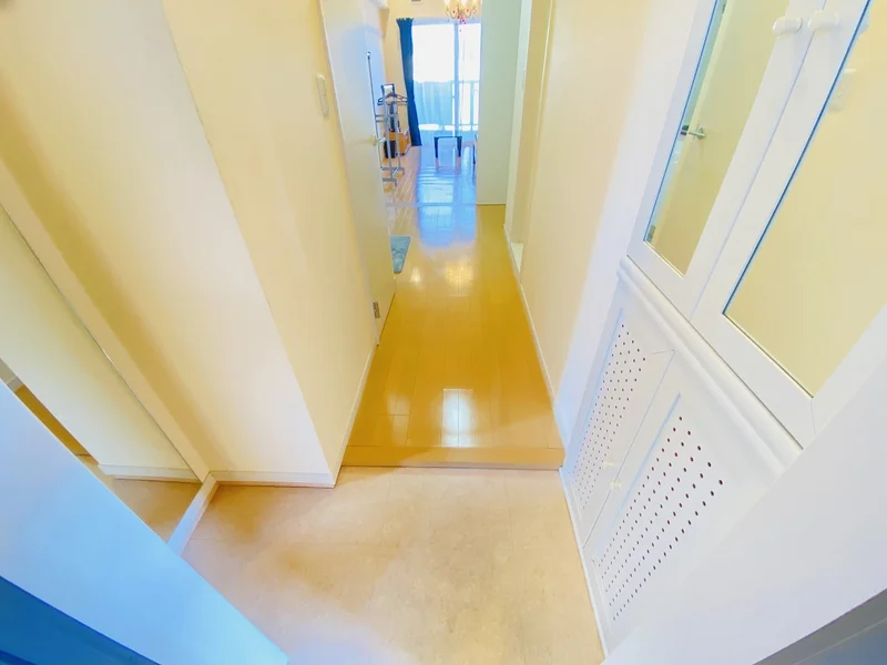 シューボックスも収納大容量♪鏡も付いているので出かける前にチェックできます★★