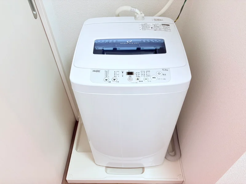 洗濯機は室内に設置しております♪入居後すぐにご利用が可能です(^^♪タオル1式分もご用意しております☆彡