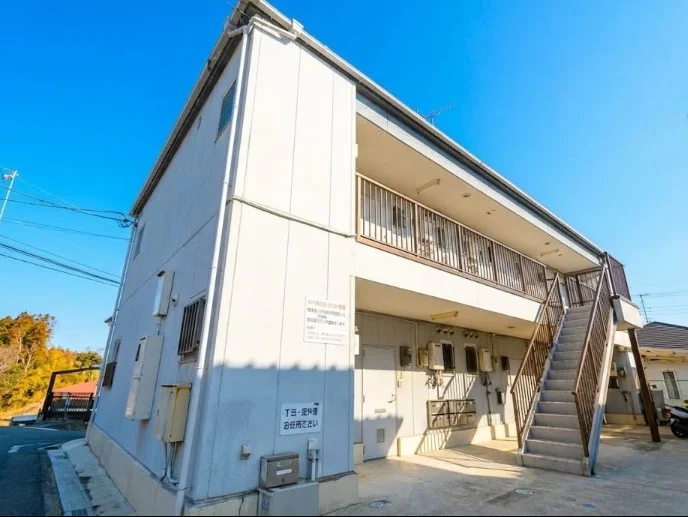 外観　西条農業高校近くで車場付物件！　車利用される方にも便利な立地！