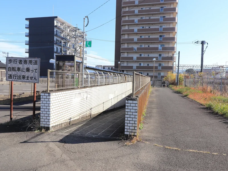 都城駅北側地下通路入口