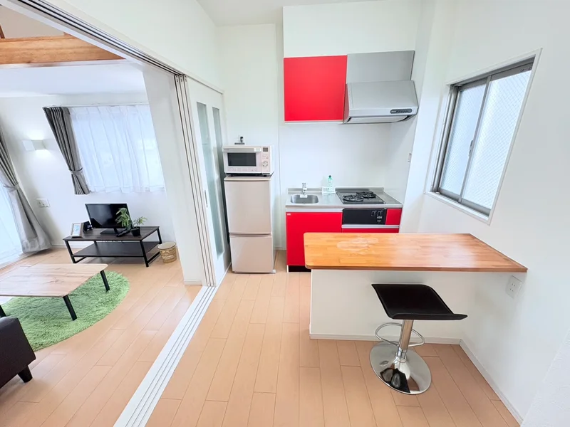 築浅の物件なのでお部屋の中もキレイです♪♪２口コンロ付♪スーパーで食材を買ってきたらすぐにお料理に取り掛かれます！