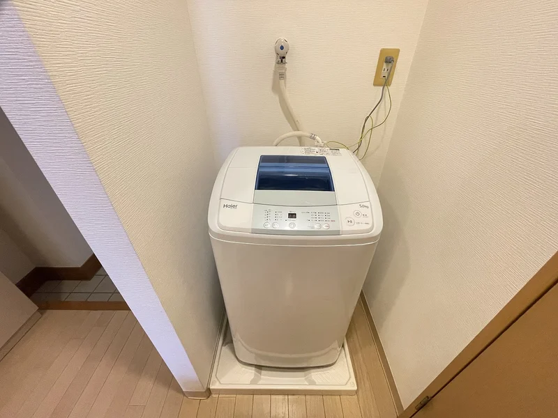 シューボックスも収納大容量♪洗濯機は室内に設置しております♪