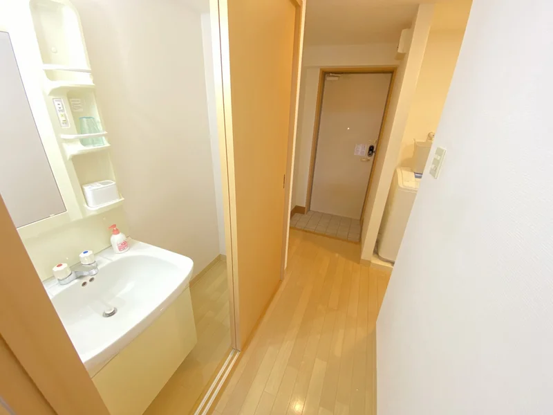 法人契約も可能で、契約手続きは簡単♪ご入居の募集を行っておりますので、空室確認やお問い合わせはお問い合わせフォームからお待ちしております♪