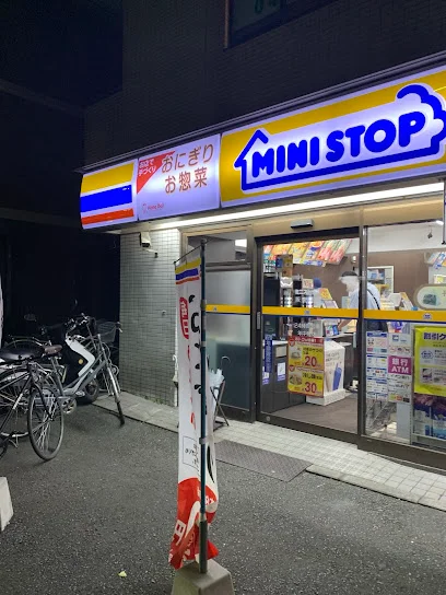 ミニストップ 阪東橋店まで徒歩11分