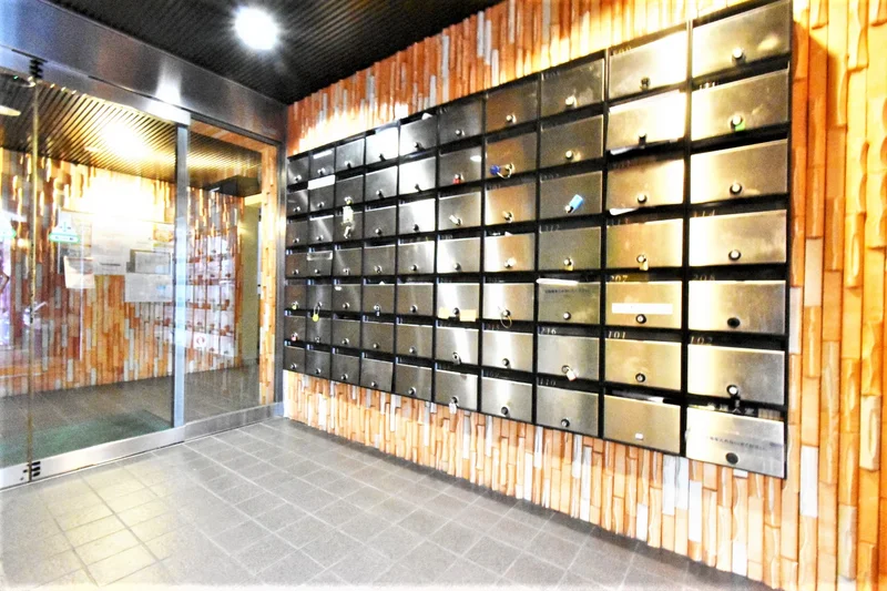 郵便ポストあり　ダイヤル錠付きでございます！