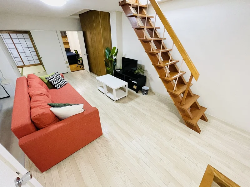 2LDKのお部屋です☆☆複数入居可・リノベーション物件なので、人気のお部屋です♪ホテルで滞在するよりお得です★☆