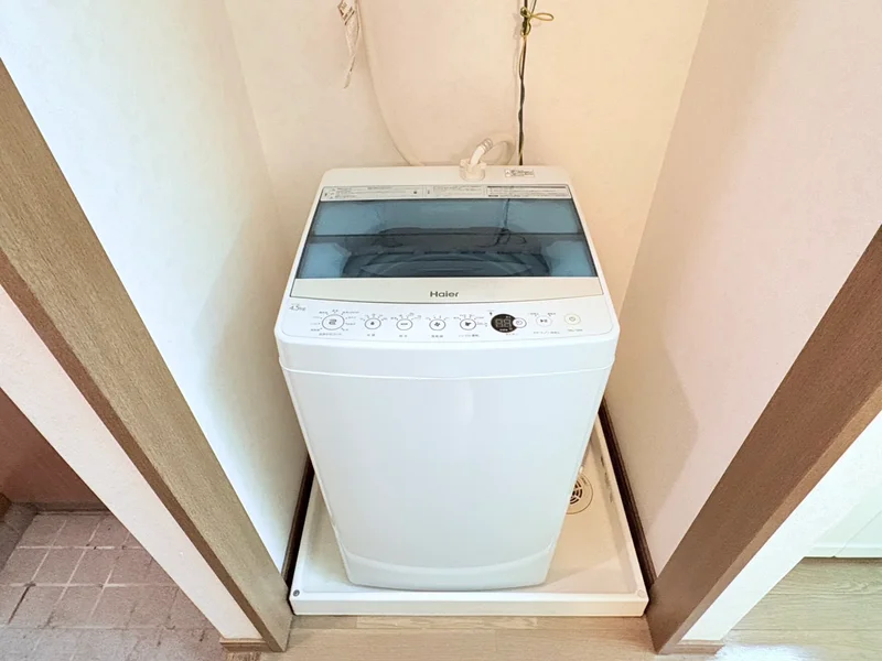 洗濯機は室内に設置しております♪入居後すぐにご利用が可能です(^^♪タオル1式分もご用意しております☆彡