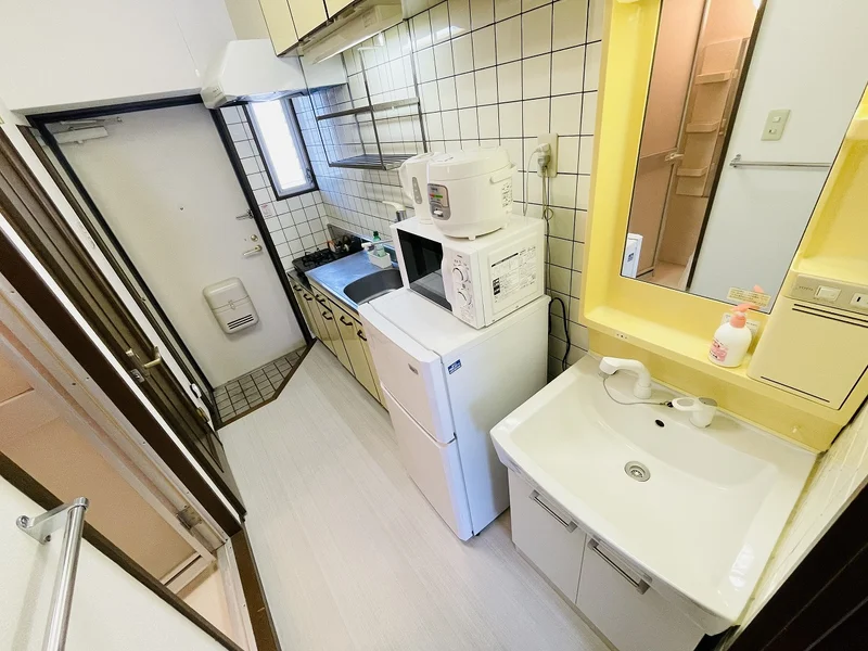 嬉しい独立洗面台付★☆忙しい朝でも余裕をもって身だしなみが整えることができます♪