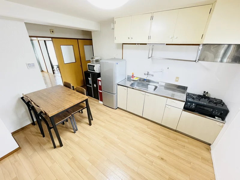 法人契約も可能で、契約手続きは簡単♪ご入居の募集を行っておりますので、空室確認やお問い合わせはお問い合わせフォームからお待ちしております♪