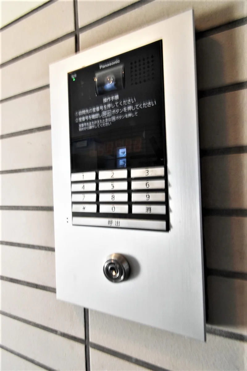 特に女性には嬉しい　オートロック機能。セキュリティ対策も♪