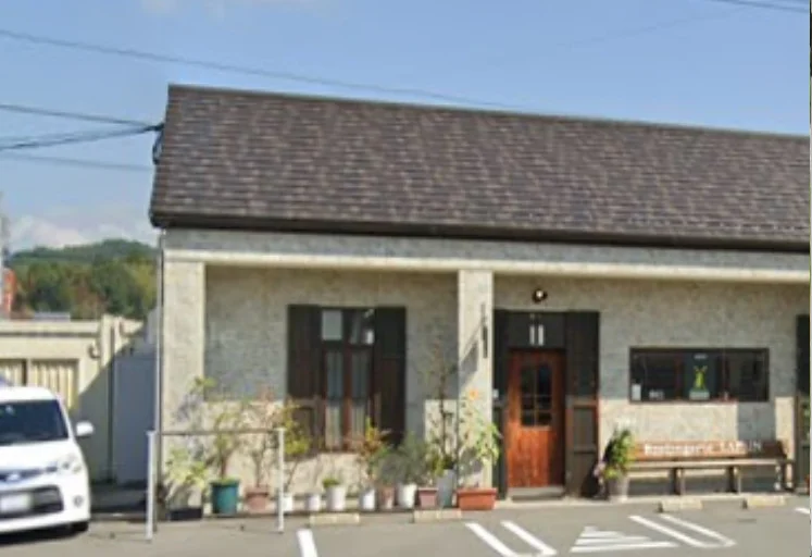 ラパン 御薗宇店まで車で５分
