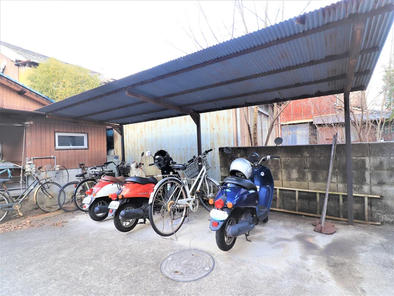 駐輪場あり！　近場へのちょっとしたお出かけや　出勤の際にも便利です。