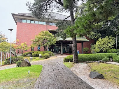 呉市立美術館まで徒歩11分