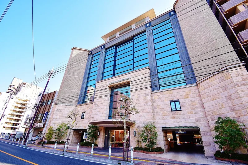 赤松病院まで徒歩2分、180ｍ。