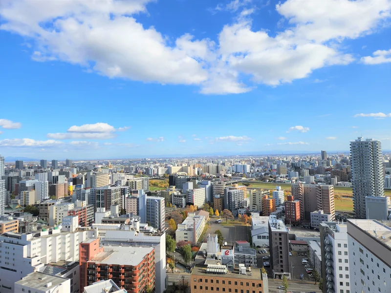 （北東向きのお部屋からの眺望イメージ）　※階数、号室により見え方は異なります。