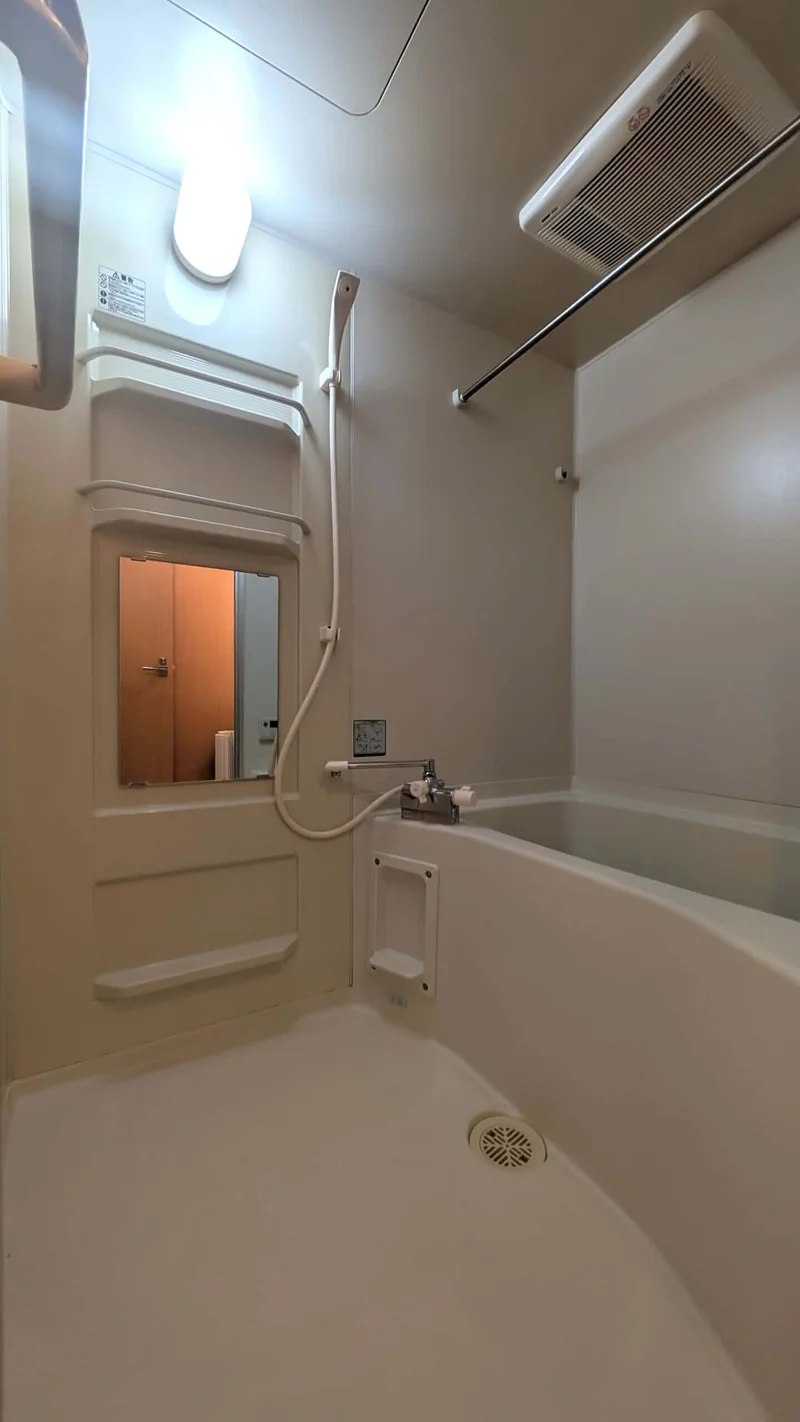 お風呂は浴室乾燥機付き♪