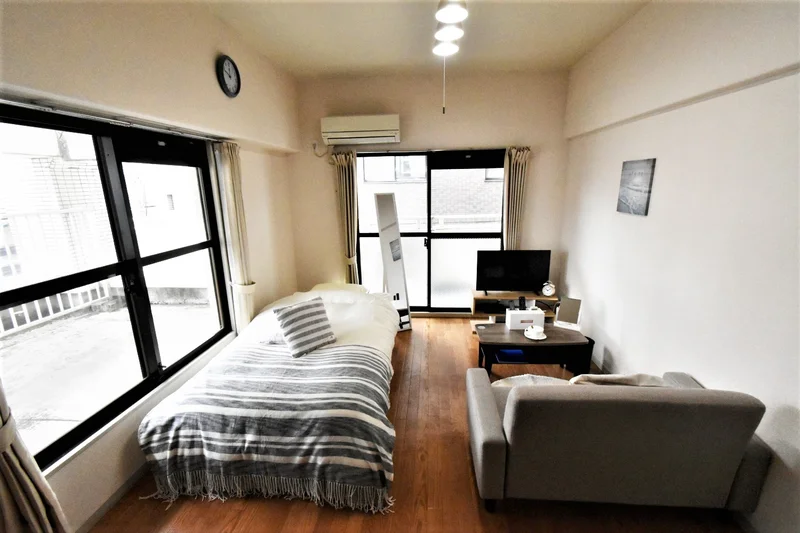 姿見があり　身だしなみチェックなどもできます！　あると嬉しい備品類も取り揃えが豊富です。