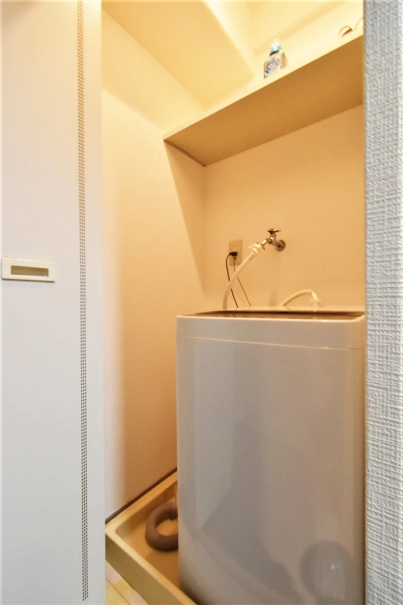 室内洗濯機があり　洗濯可能で　洗濯洗剤もお付けさせて頂いております。　毎日清潔にお過ごし可能です！