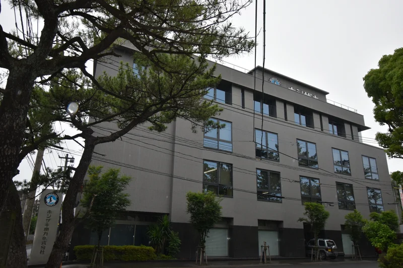 ホシザキ南九 本社まで車で6分、1.5km