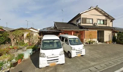 ごまめ寿司まで徒歩3分