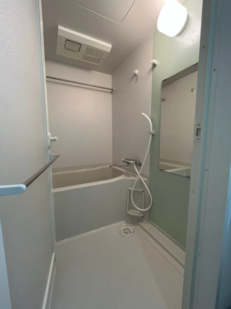 ※炊飯器・鍋フライパン・掃除機・アイロン・空気清浄機・HDD・ブルーレイレコーダーは現在設置しておりません。