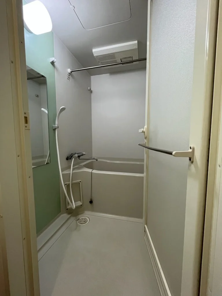 ※炊飯器・鍋フライパン・掃除機・アイロン・空気清浄機・HDD・ブルーレイレコーダーは現在設置しておりません。