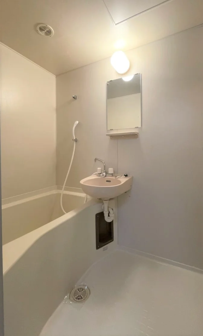 ※炊飯器・鍋フライパン・掃除機・アイロン・空気清浄機・HDD・ブルーレイレコーダーは現在設置しておりません。