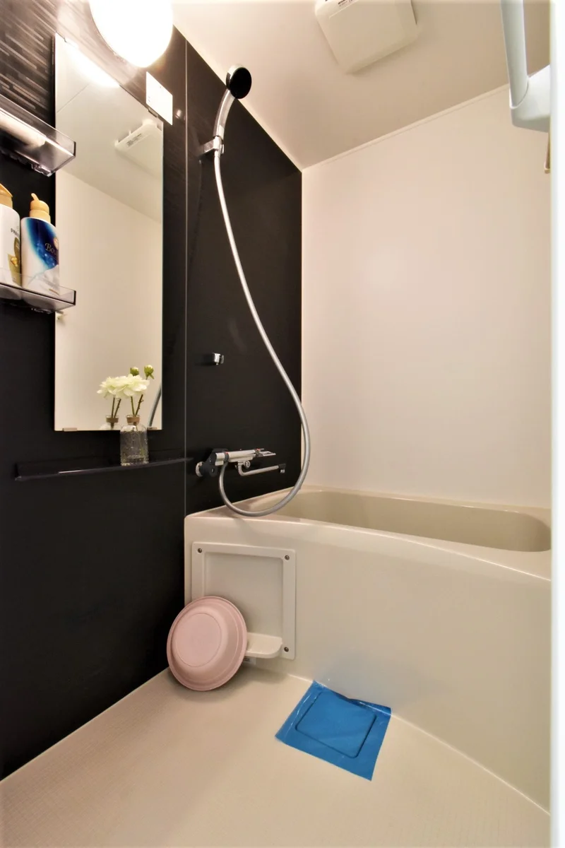 シャンプー・コンディショナー・ボディーソープご用意！お風呂洗剤・スポンジでにて日常の汚れも清掃可能！