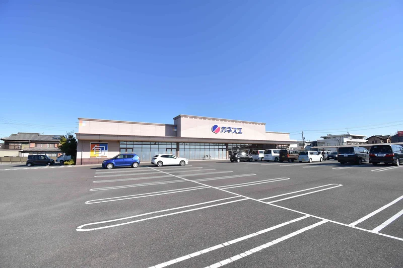 カネスエ 北方店まで徒歩1分、91m。