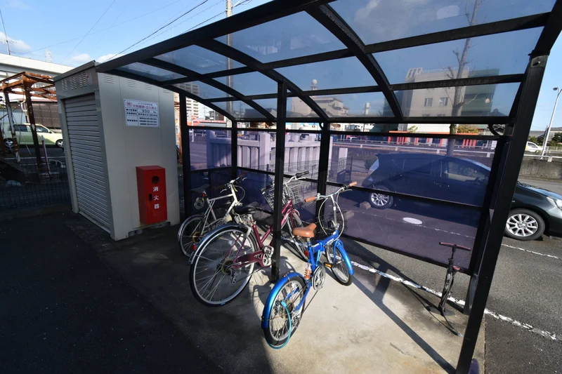 【駐輪場画像】岐阜市中心部ウィークリーマンションでは一部レンタル自転車も対応してます。詳細は岐阜市中心部ウィークリーマンションHPからお問い合わせ下さい♪