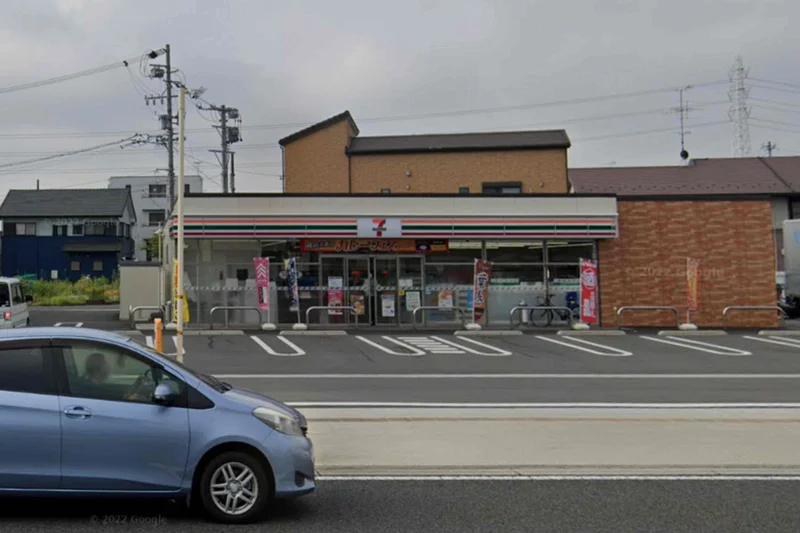 セブン-イレブン岐阜鏡島大橋南店　徒歩9分