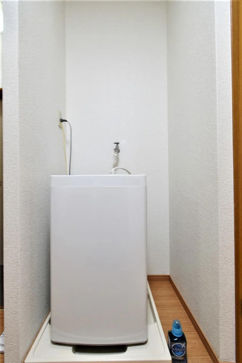 室内洗濯機で　コインランドリー不要！洗濯洗剤もあり　いつもきれいな衣類で生活を！