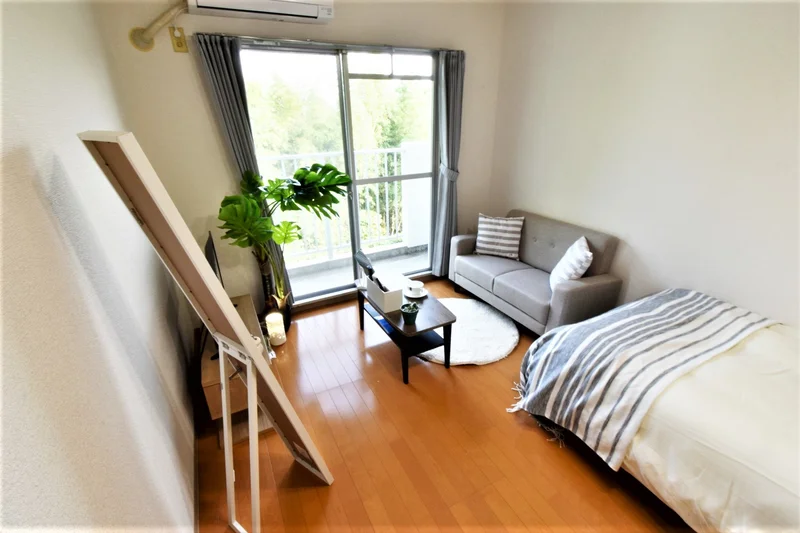 備品も多種多様！　エアコン付きで冷暖房調節可能　1年中快適な室温でお過ごしいただけます！