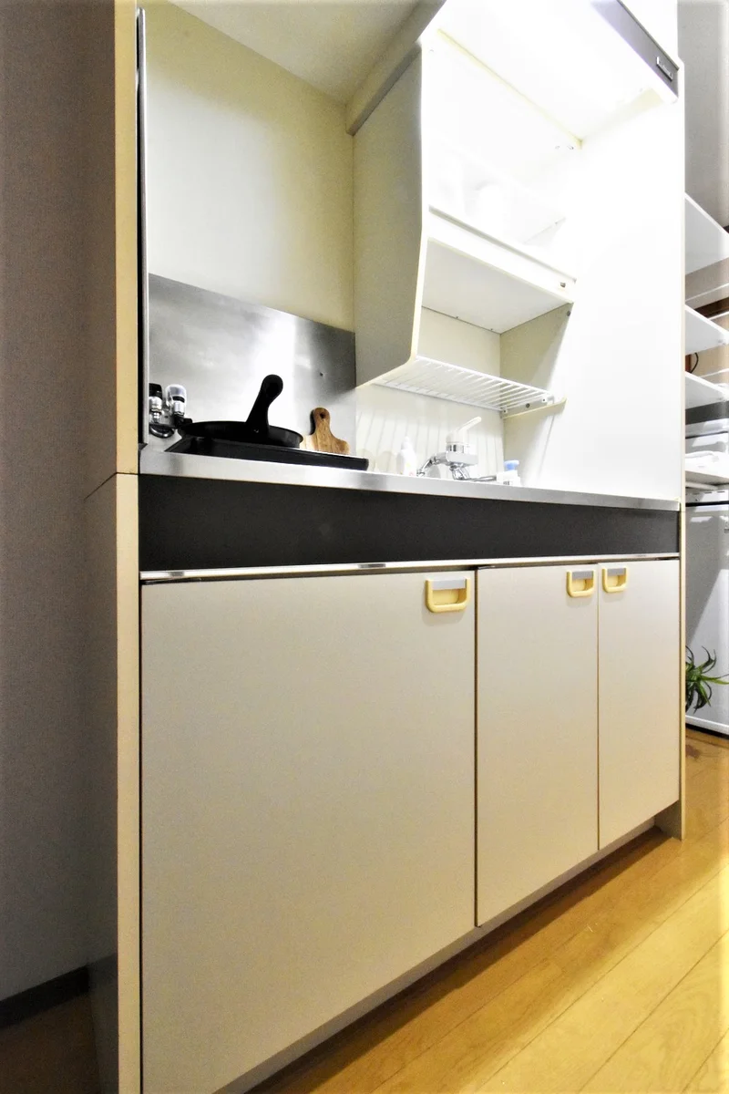 調理器具や食器類などもあり　調理することも可能！