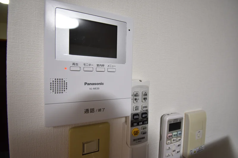 モニタ付きインターホンもございますので、防犯面も安心です(^^)/