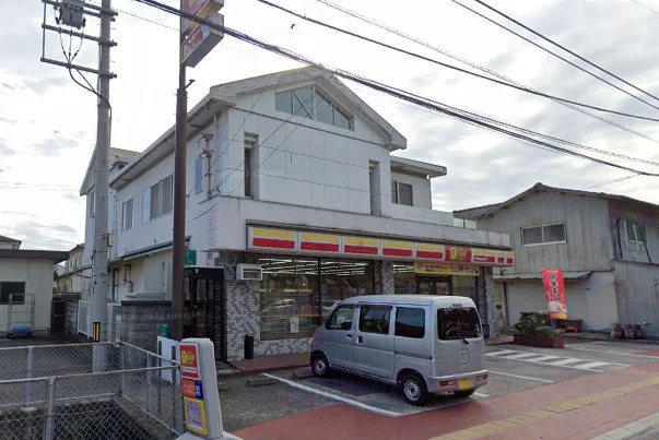 ニューヤマザキデイリーストア善通寺生野本町店まで徒歩7分、550m｡