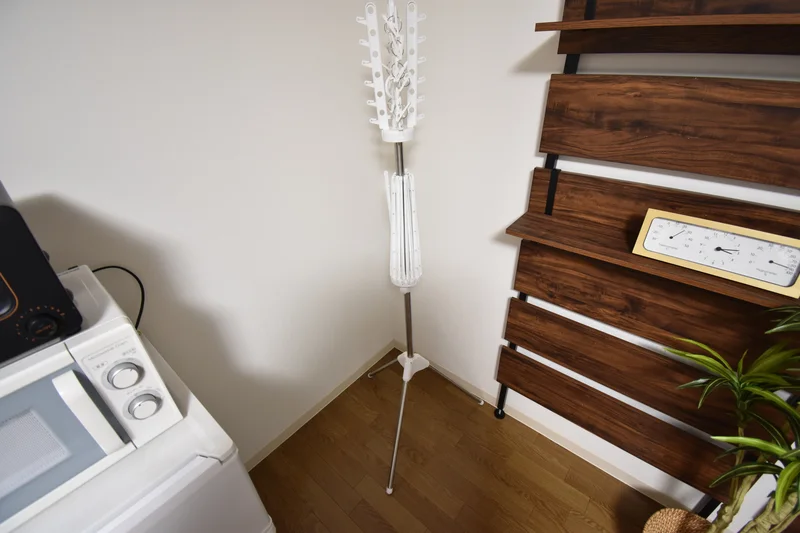 パラソルハンガーのご用意もございます。室内干しですので女性でも安心ですね(^^)/スーパードラッグひまわり 善通寺店まで徒歩11分ですのでお買い物も困りません。